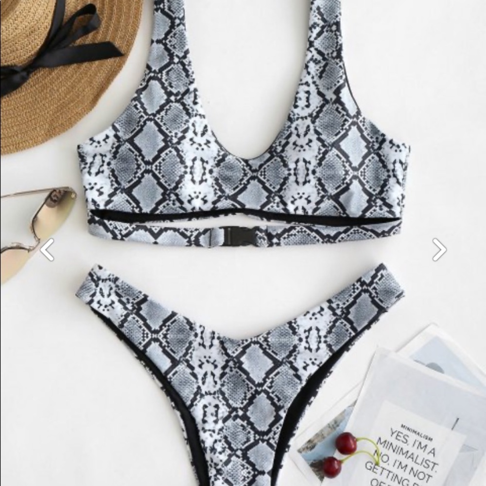 Bathing suit